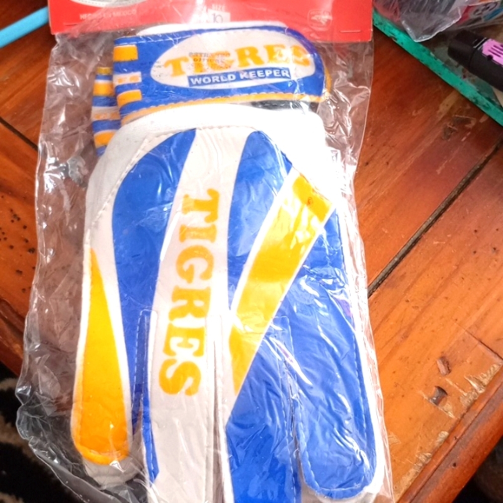 Sportto Tigers Gloves mens size 10